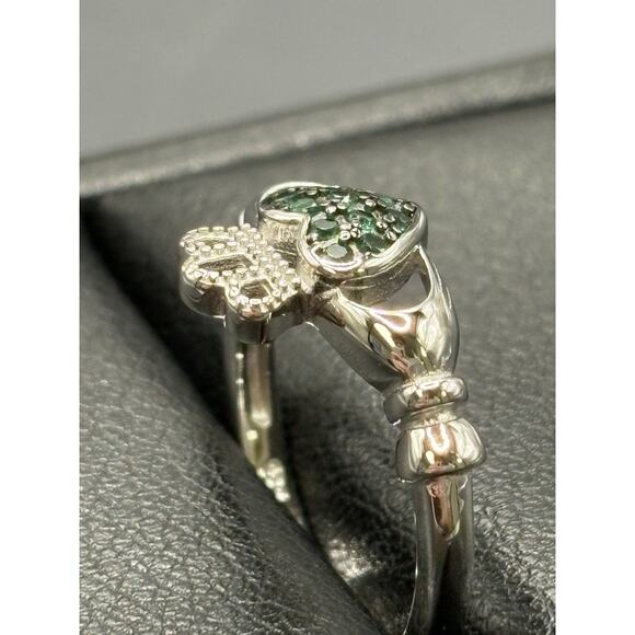 New Condition Sterling Silver Green Cubic Zirconia Ring Claddagh Size 7 - Picture 6 of 11